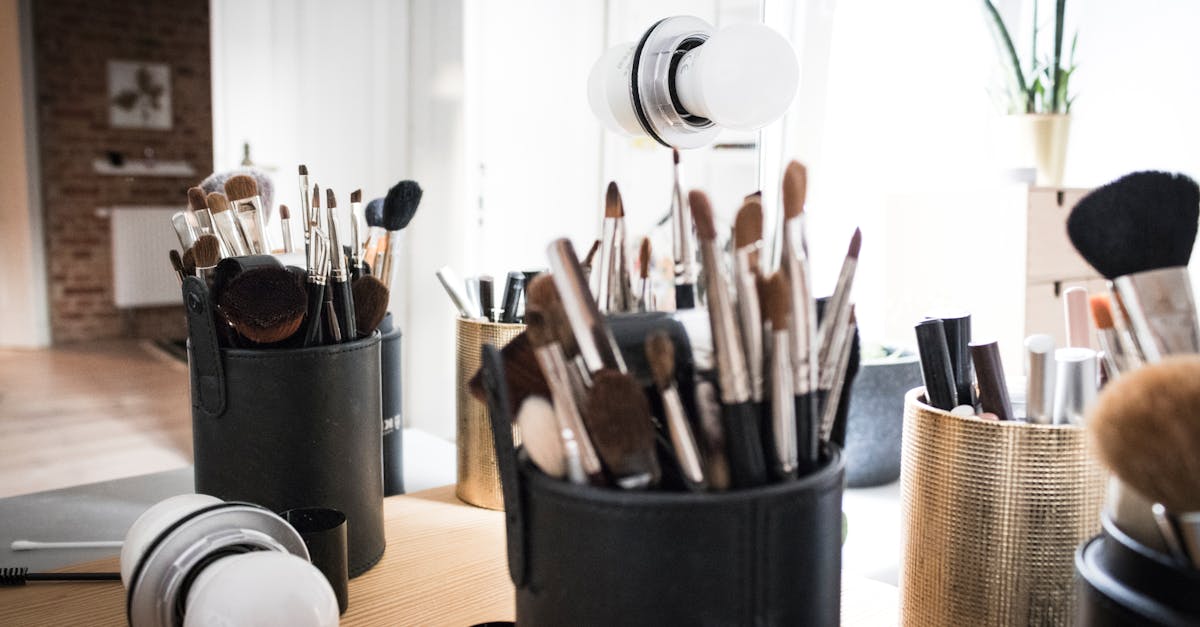 Analyzing the Impact of E-commerce on Cosmetics Distribution Strategies